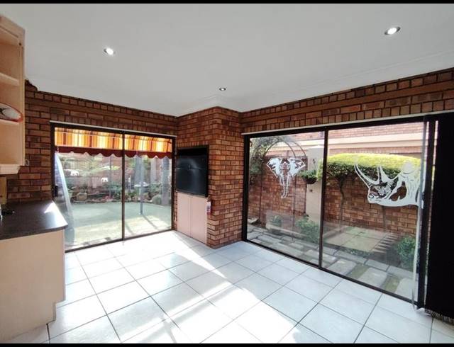 3 BEDROOM CLUSTER FOR SALE IN BARDENE